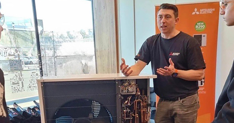 1528 Steve Clark Stirling