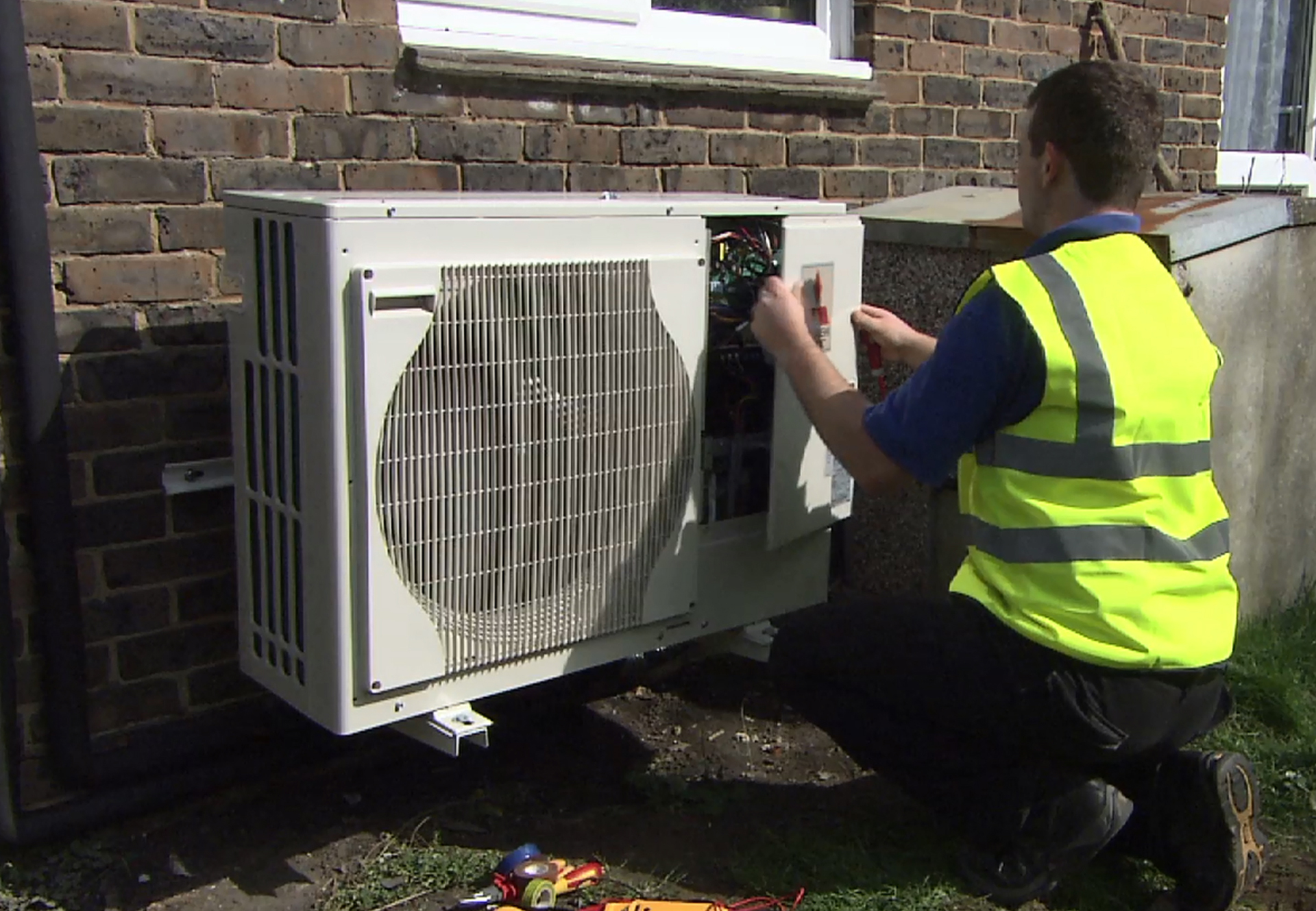 Why should plumbers choose heat pumps?