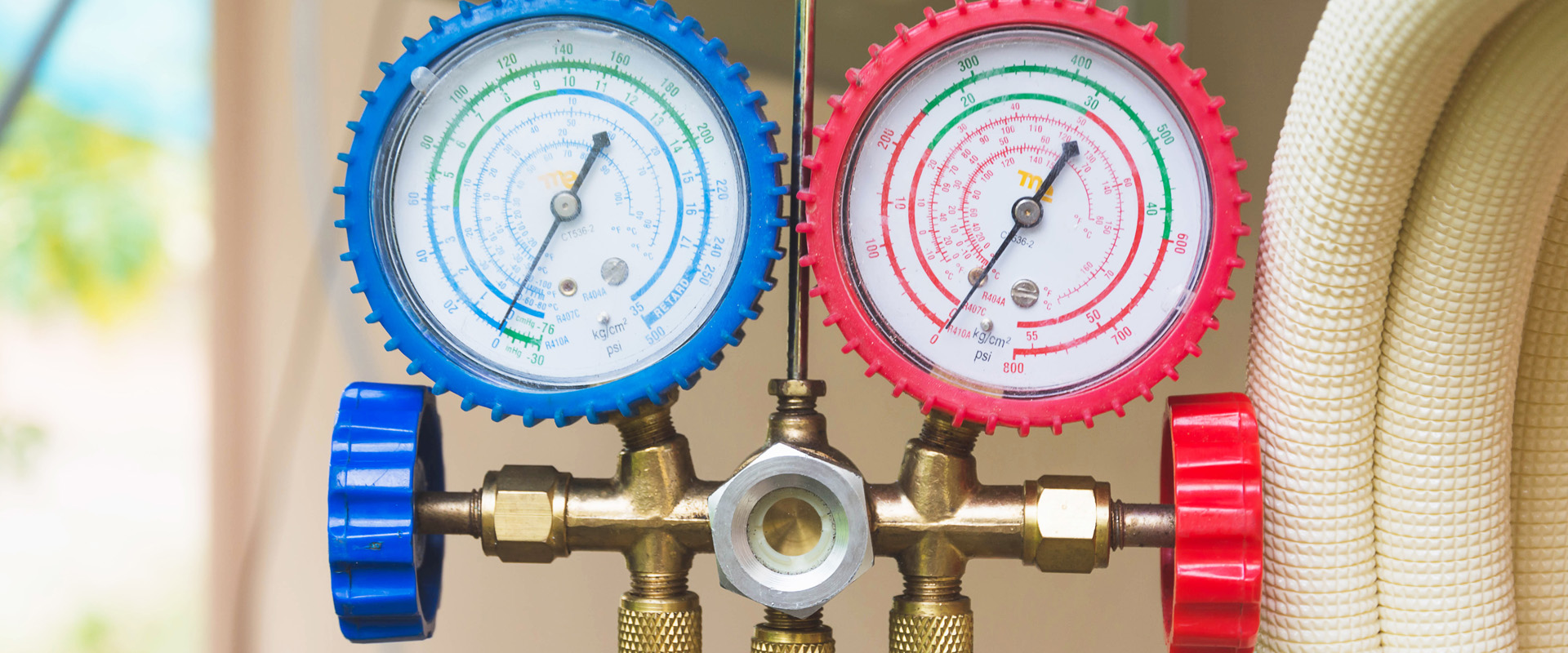 pressure-testing-an-air-conditioning-system